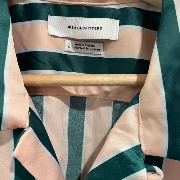 Urban Outfitters size L - Picture 2 of 3